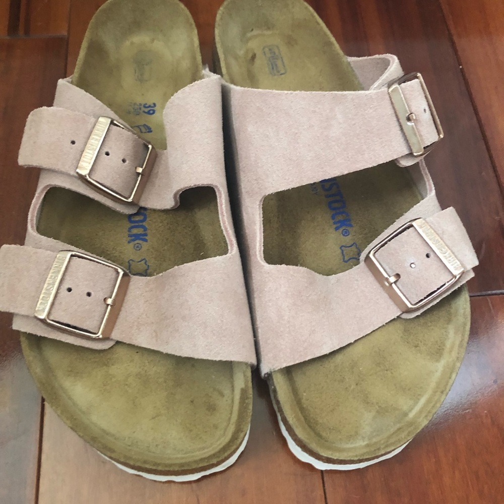 Birkenstock Arizona.  Light Rose. Euro Size 39.